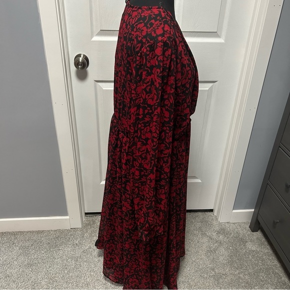 Torrid - Midi Crinkle Chiffon Surplice Balloon Sleeve Dress - Picture 5 of 11